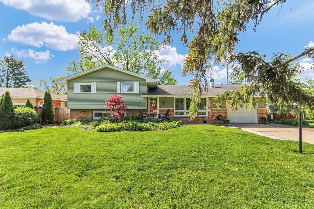 611 Ventura Road , Champaign, IL 61820