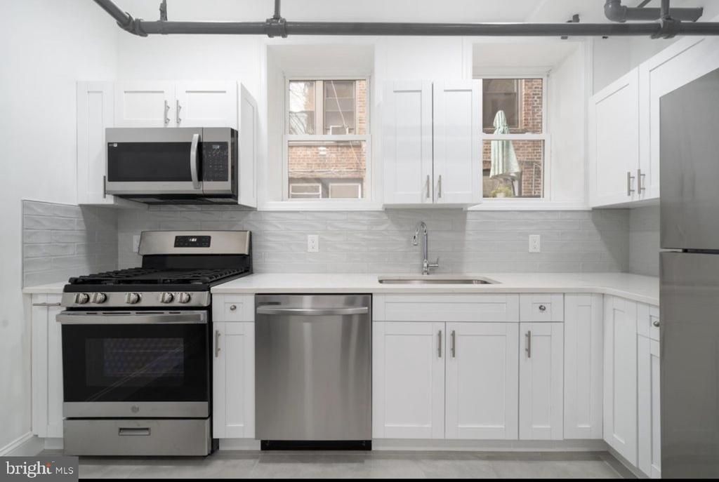 340 Fairmount Avenue, Unit C3, Jersey City, NJ 07306 Main Photo