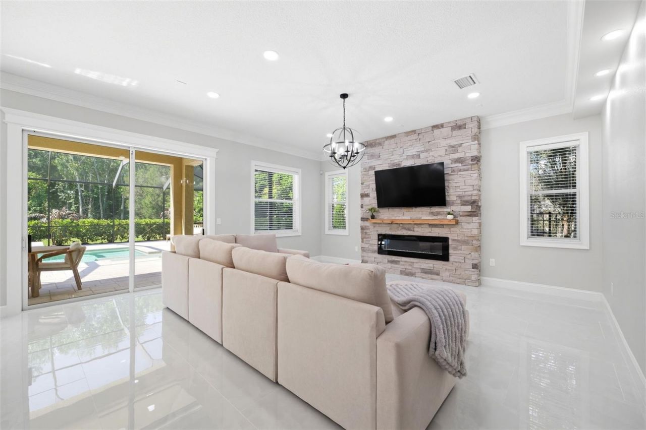 8005 Cypress Crossing Court, Tampa, FL 33647 Photo