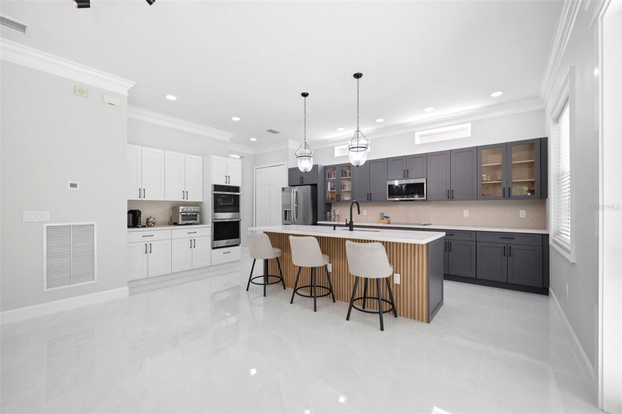 8005 Cypress Crossing Court, Tampa, FL 33647 Photo