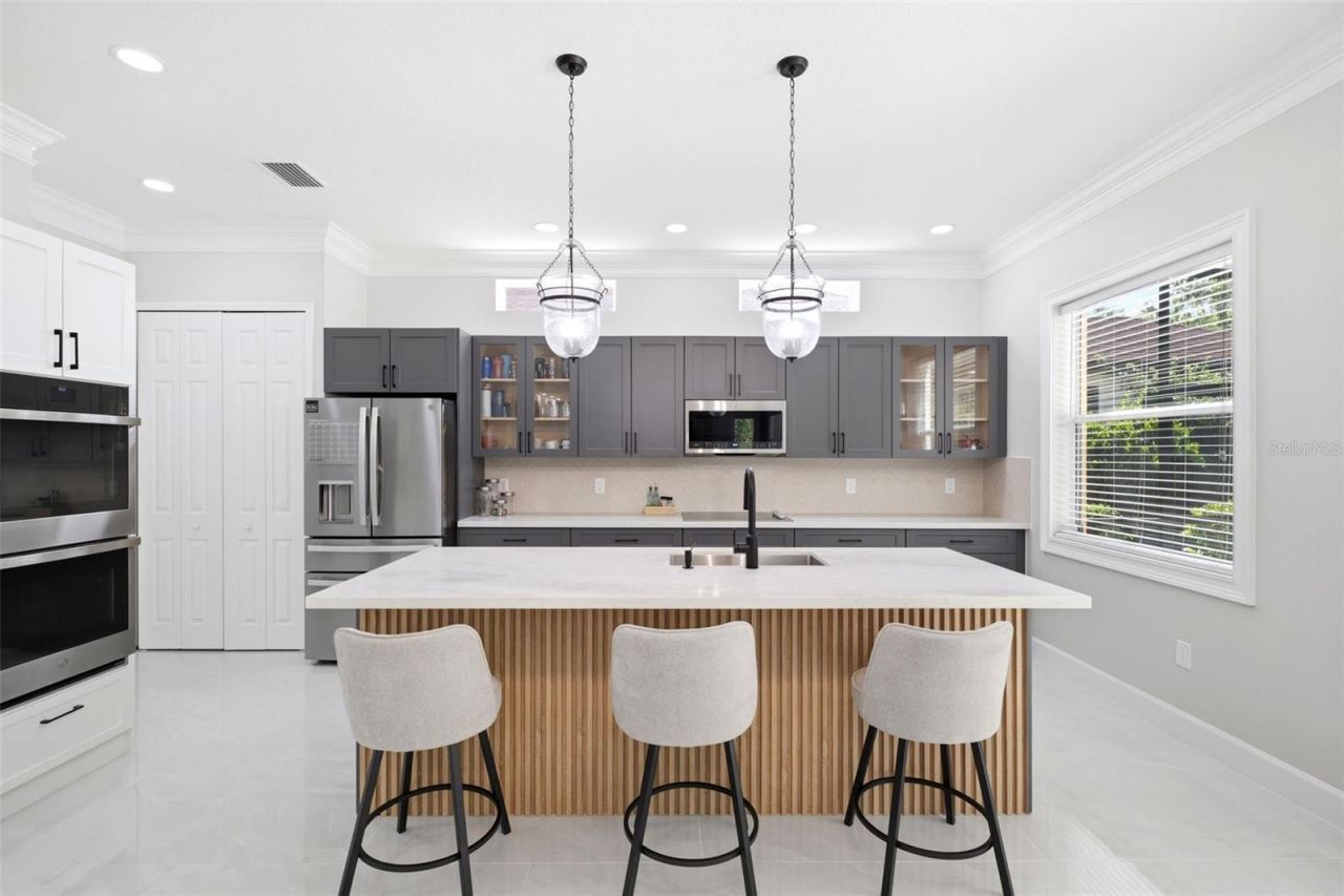 8005 Cypress Crossing Court, Tampa, FL 33647 Photo
