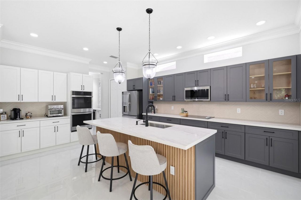8005 Cypress Crossing Court, Tampa, FL 33647 Photo