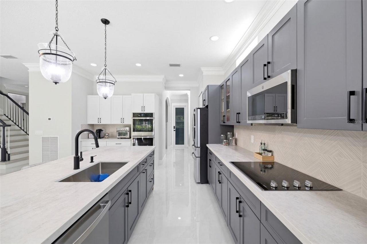 8005 Cypress Crossing Court, Tampa, FL 33647 Photo