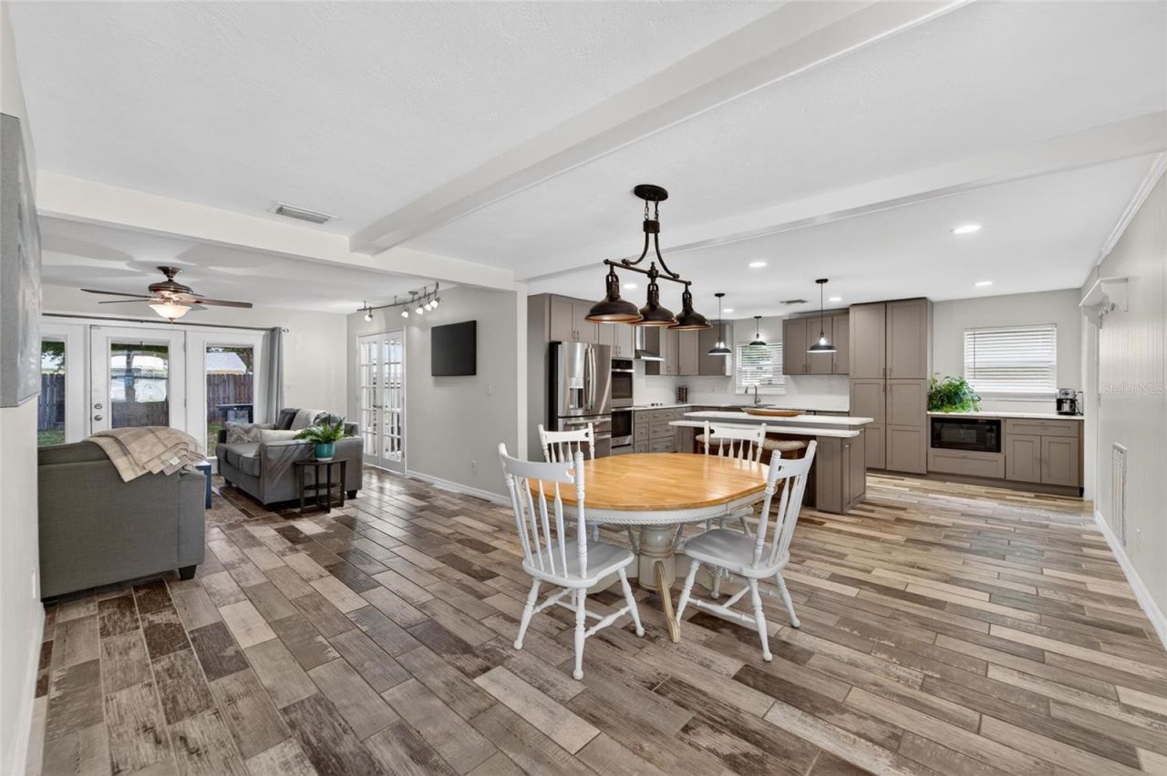 2842 61st Lane N, Saint Petersburg, FL 33710 Photo
