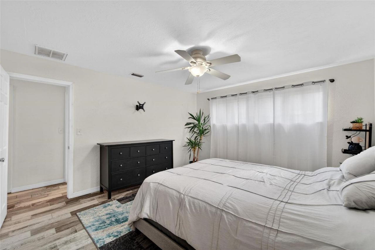 2842 61st Lane N, Saint Petersburg, FL 33710 Photo