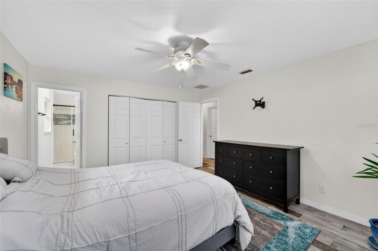 2842 61st Lane N, Saint Petersburg, FL 33710 Photo
