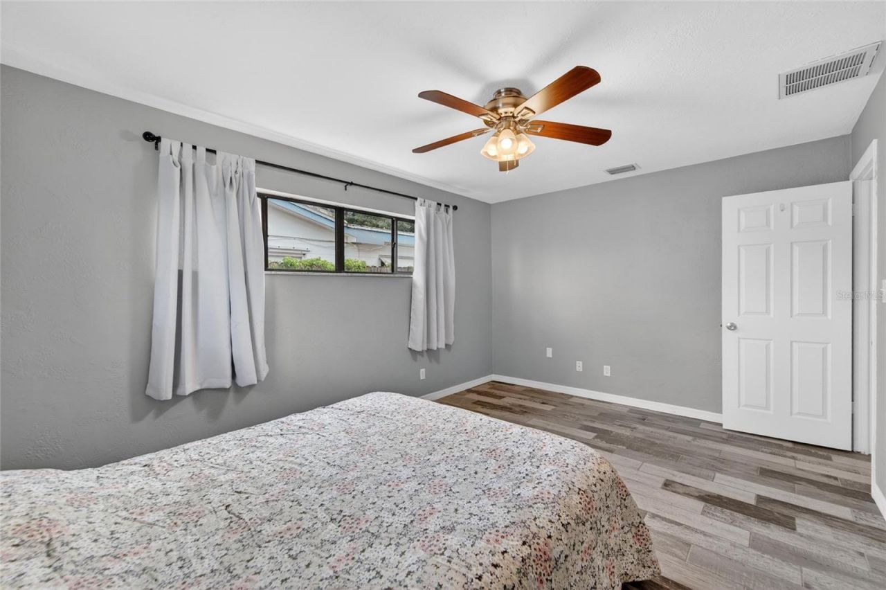 2842 61st Lane N, Saint Petersburg, FL 33710 Photo