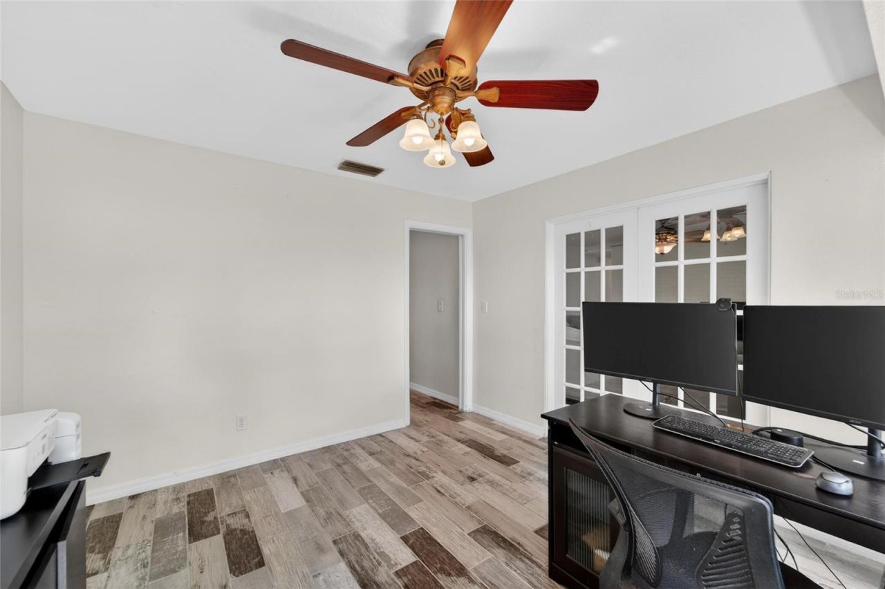 2842 61st Lane N, Saint Petersburg, FL 33710 Photo
