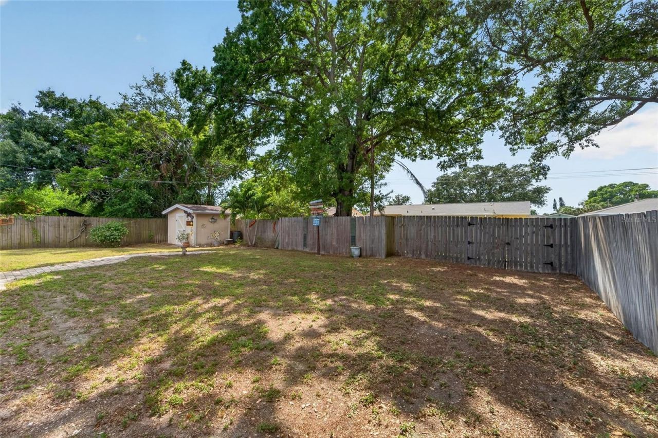 2842 61st Lane N, Saint Petersburg, FL 33710 Photo