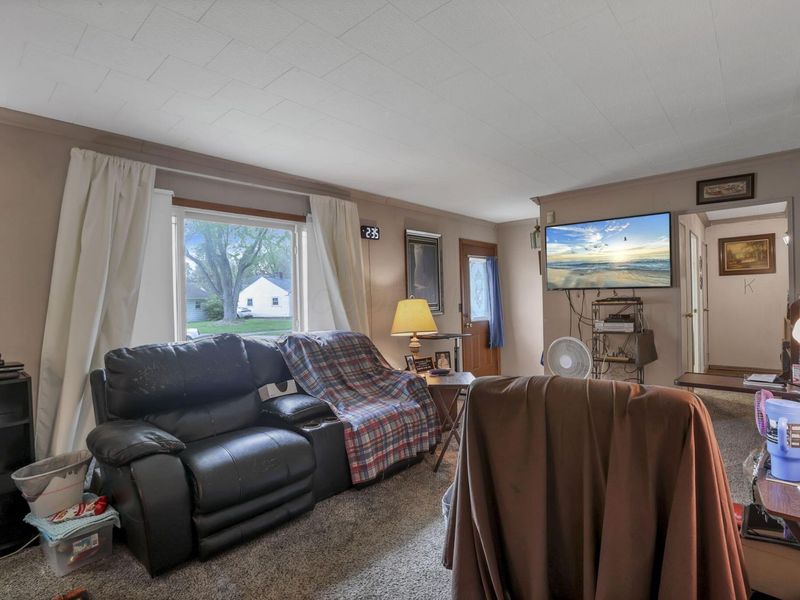 916 S Hampton Road, Columbus, OH 43227 Photo 2