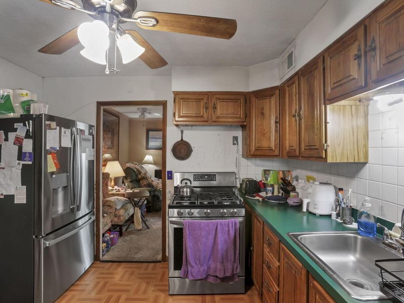 916 S Hampton Road, Columbus, OH 43227 Photo 7