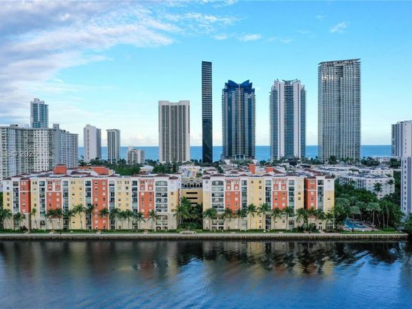 17100 N Bay Rd , Unit 1913, Sunny Isles Beach, FL 33160
