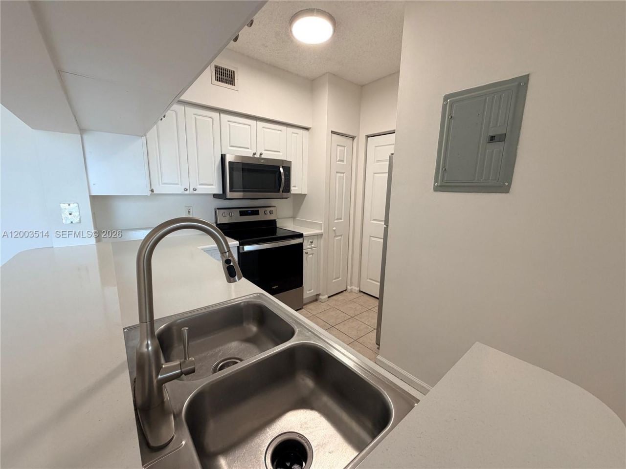 17100 N Bay Rd, Unit 1913, Sunny Isles Beach, FL 33160 Photo