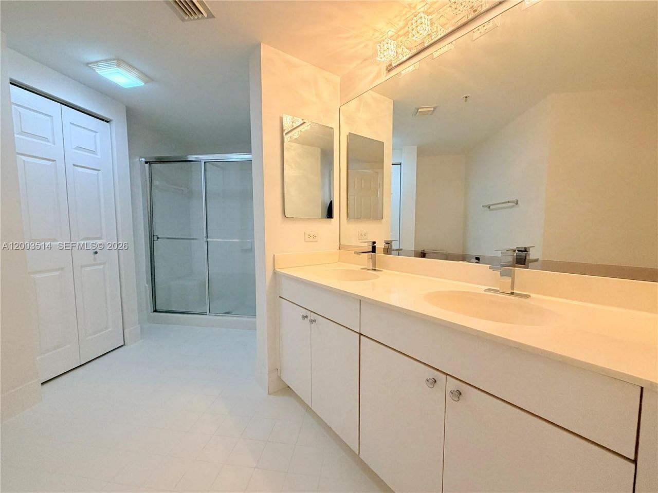 17100 N Bay Rd, Unit 1913, Sunny Isles Beach, FL 33160 Photo