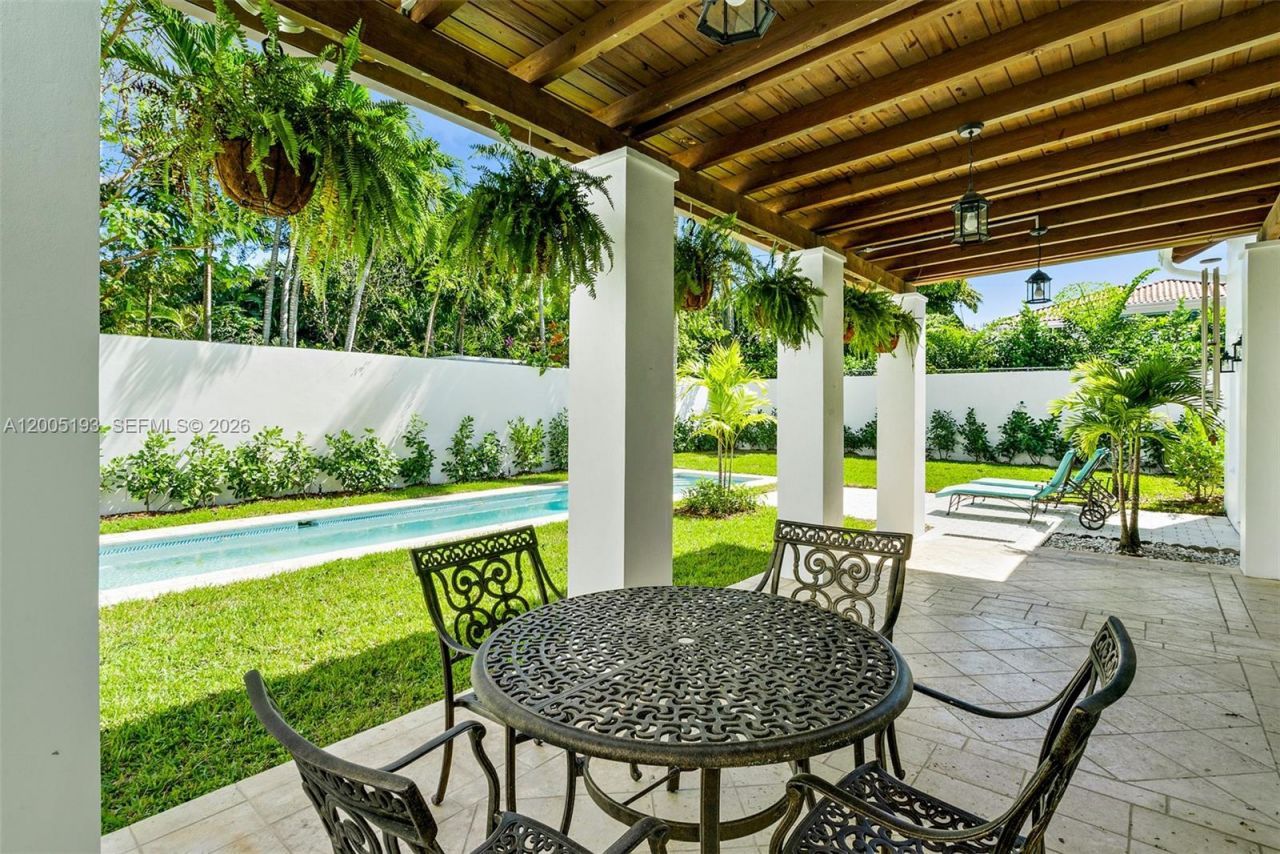 3930 Crawford Ave, Miami, FL 33133 Photo