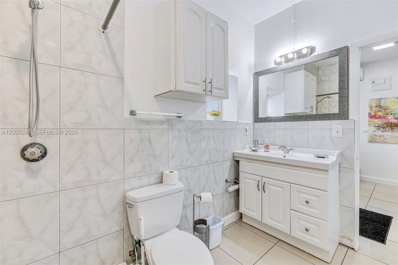 12085 W Dixie Hwy, Biscayne Park, FL 33161 Photo