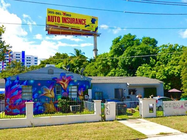 301 NW 37th St, Miami, FL 33127