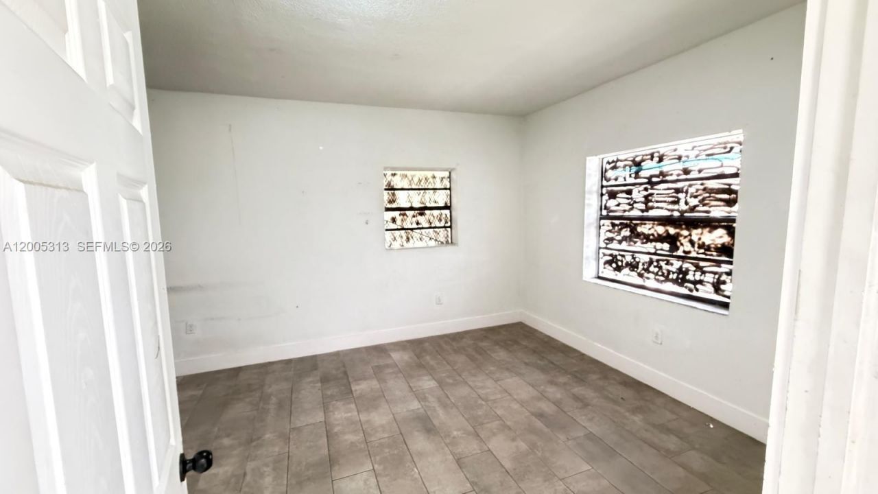301 NW 37th St, Miami, FL 33127 Photo