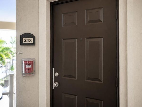 11503 NW 89th St, Unit 213, Doral, FL 33178