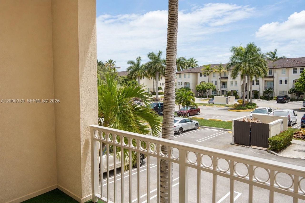 11503 NW 89th St, Unit 213, Doral, FL 33178 Photo