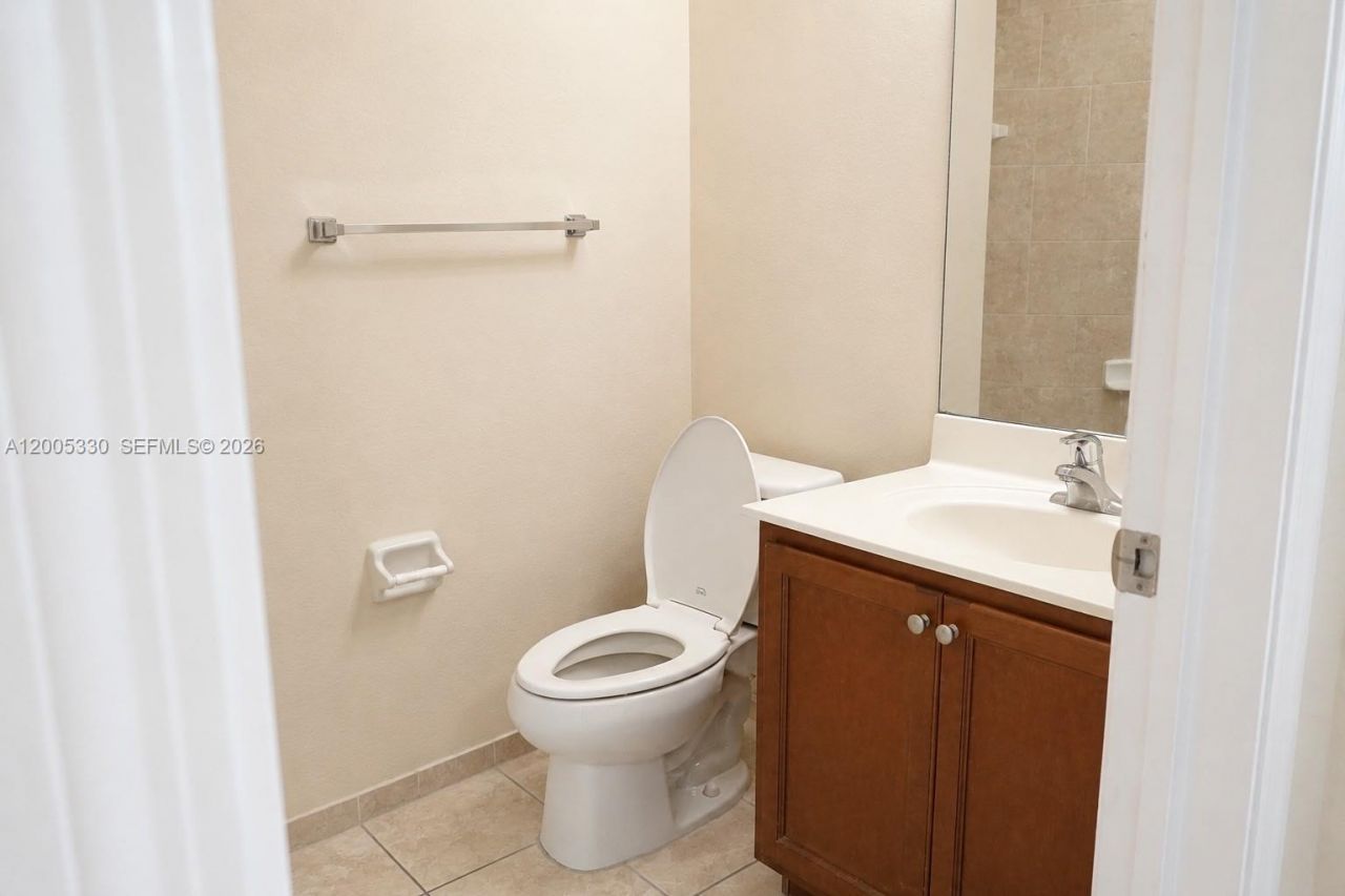 11503 NW 89th St, Unit 213, Doral, FL 33178 Photo