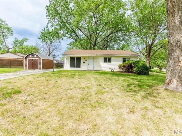 2435 6th Lane, Florissant, MO 63031