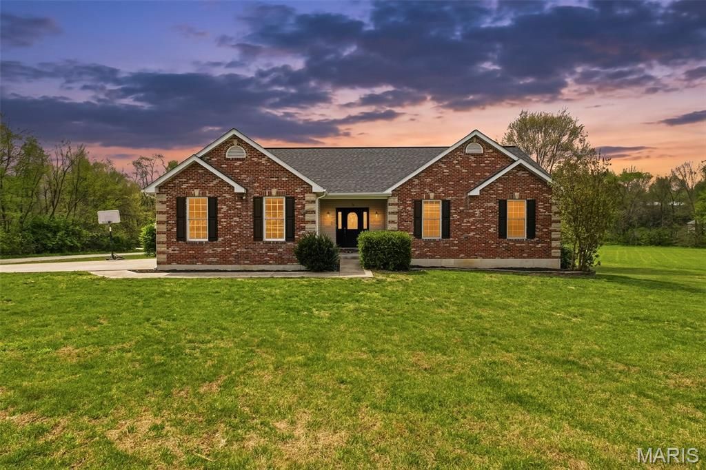 5 Hannah Ridge Trail, Elsberry, MO 63343 Main Photo