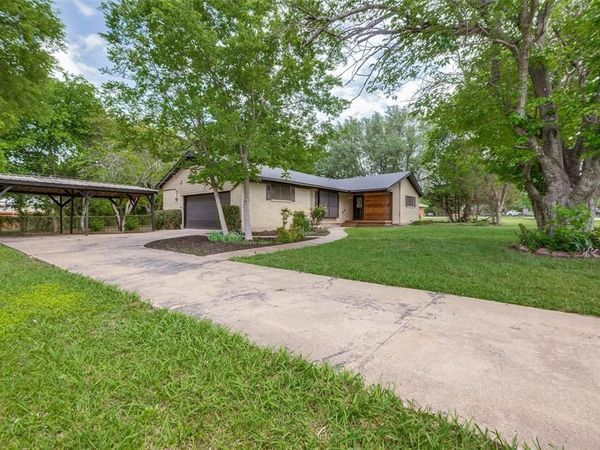 1533 E Springcrest Circle, Lancaster, TX 75134