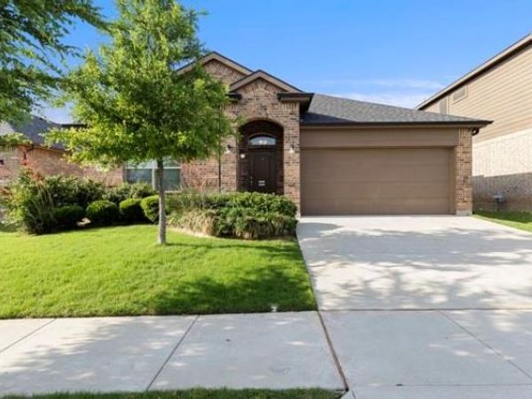 5016 Sugarcane Lane, Fort Worth, TX 76179