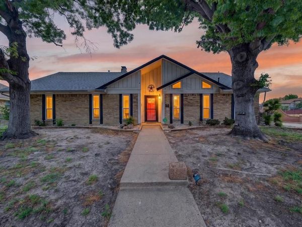 1000 Oxfordshire Drive, Carrollton, TX 75007
