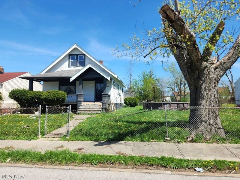 4421 E 156th Street, Cleveland, OH 44128 Photo 2