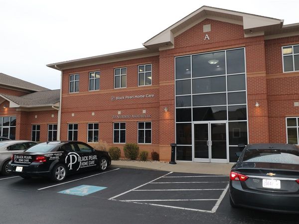 996 Wilkinson Trace Units A5, A6, A7, Bowling Green, KY 42103