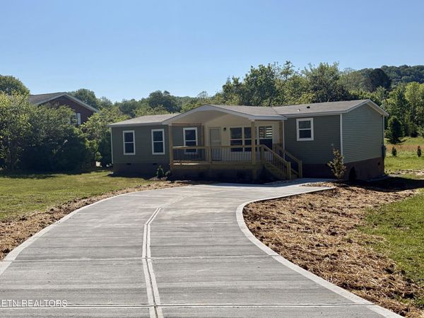 1310 W Beaver Creek Drive, Powell, TN 37849