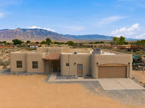 957 Camino Sin Pasada, Corrales, NM 87048