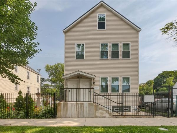 1234 W 49th Place , Unit 1R, Chicago, IL 60609