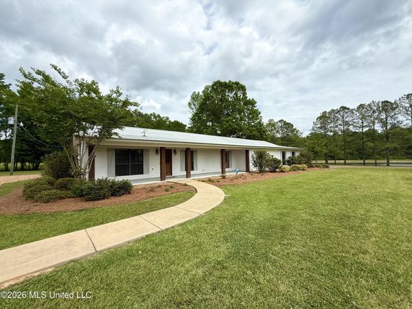 7351 Highway 488 , Carthage, MS 39051