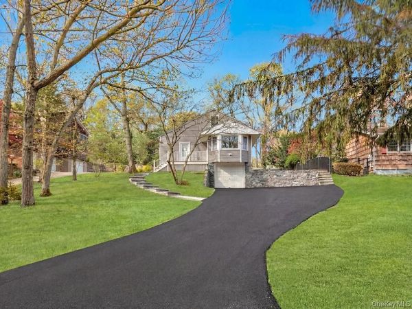 14 Woodvale Avenue , Kings Park, NY 11754