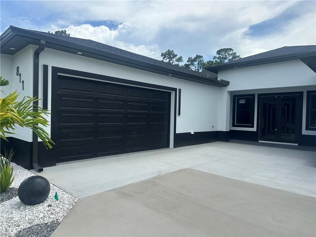811 Hamilton Ave, Lehigh Acres, FL 33972 Photo