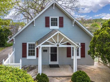 110 E MCDOWELL St , Lexington, VA 24450