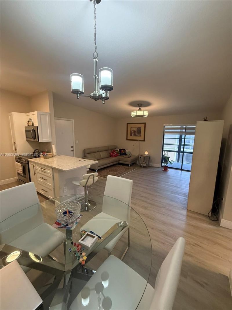 7703 Ashmont Cir, Unit 213, Tamarac, FL 33321 Photo