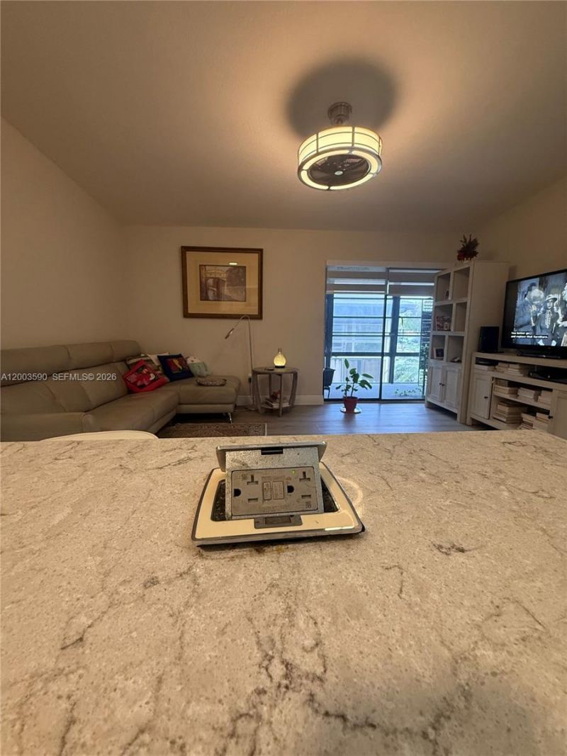 7703 Ashmont Cir, Unit 213, Tamarac, FL 33321 Photo