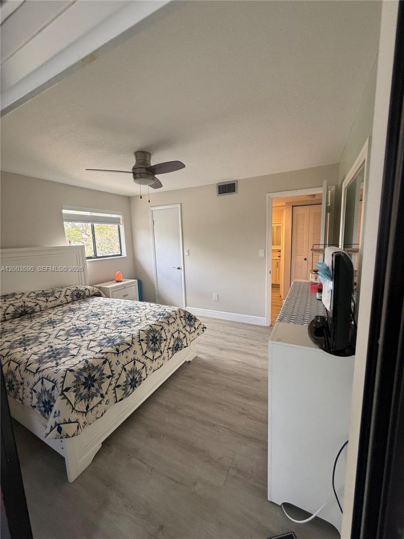 7703 Ashmont Cir, Unit 213, Tamarac, FL 33321 Photo