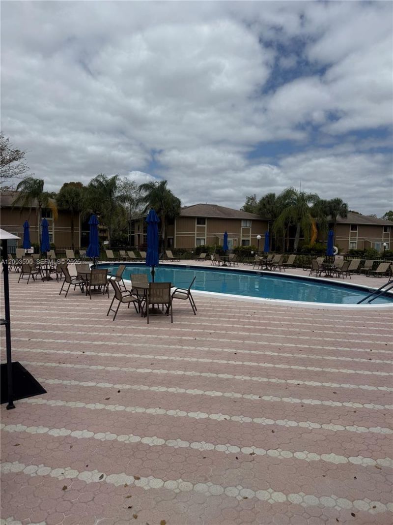 7703 Ashmont Cir, Unit 213, Tamarac, FL 33321 Photo