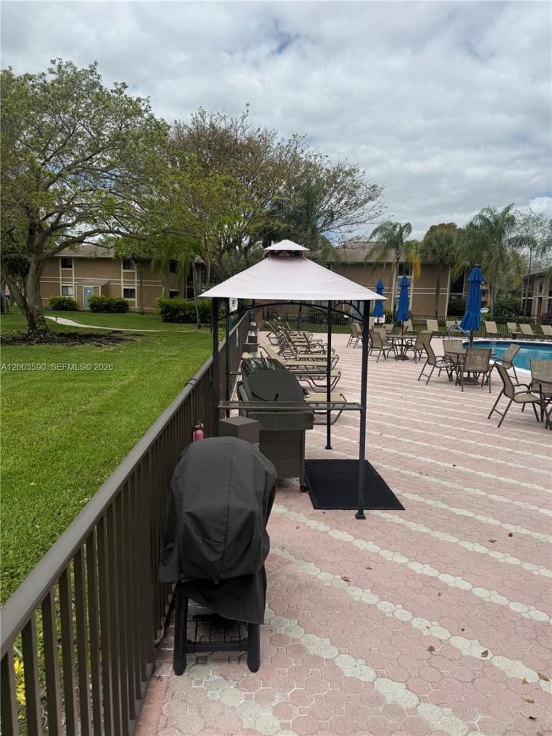 7703 Ashmont Cir, Unit 213, Tamarac, FL 33321 Photo