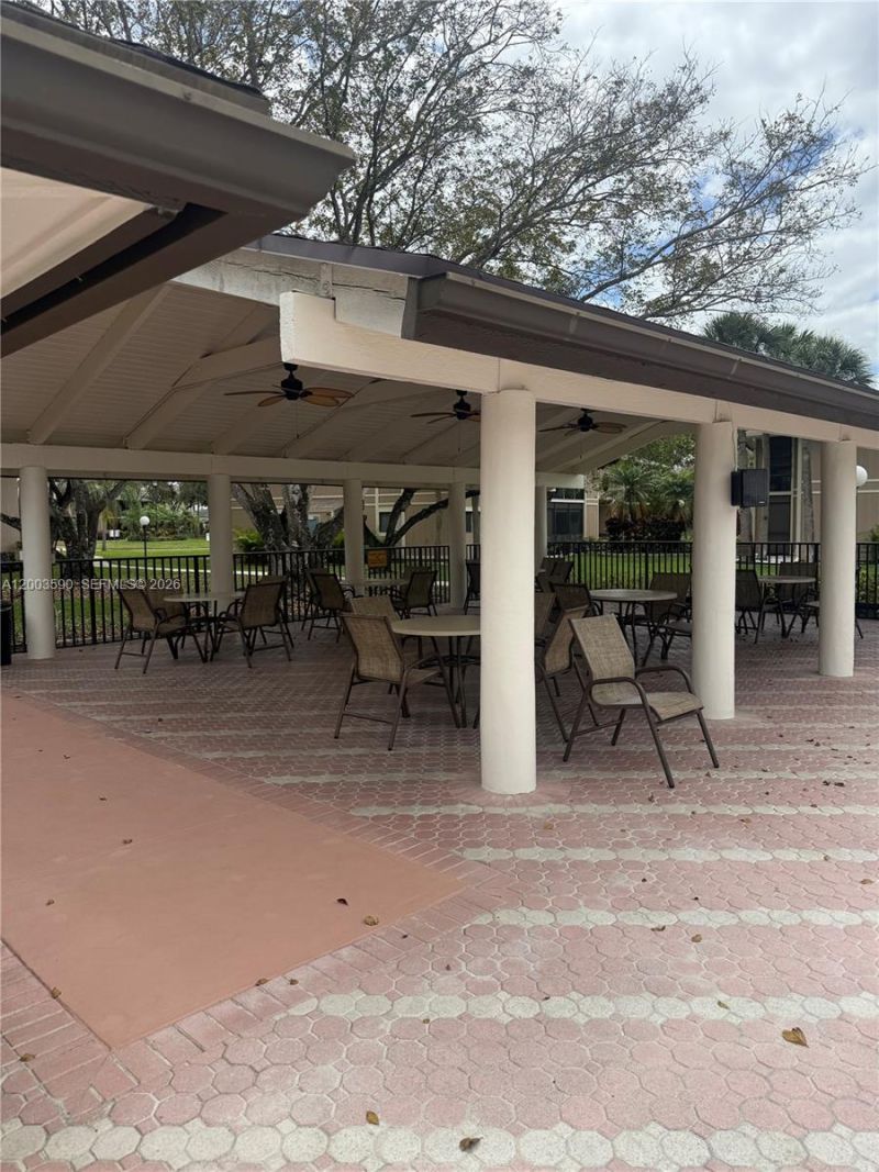 7703 Ashmont Cir, Unit 213, Tamarac, FL 33321 Photo
