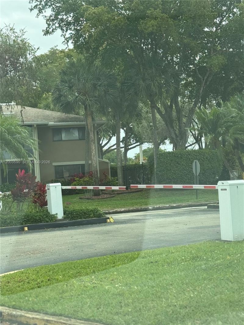 7703 Ashmont Cir, Unit 213, Tamarac, FL 33321 Photo