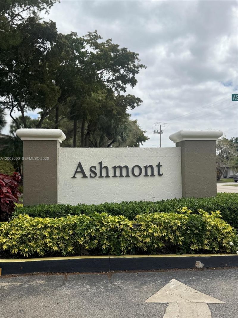 7703 Ashmont Cir, Unit 213, Tamarac, FL 33321 Photo