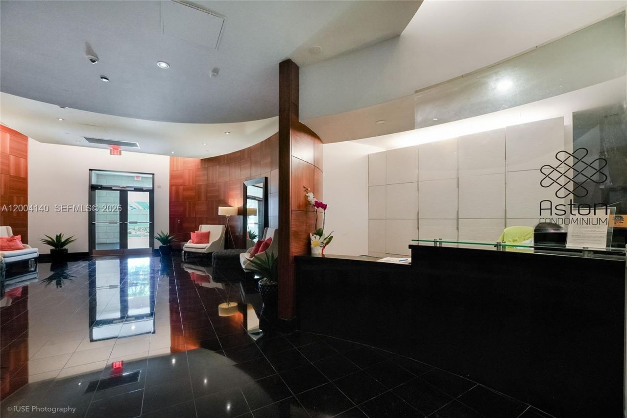 3000 Coral Way, Unit 519, Miami, FL 33145 Photo