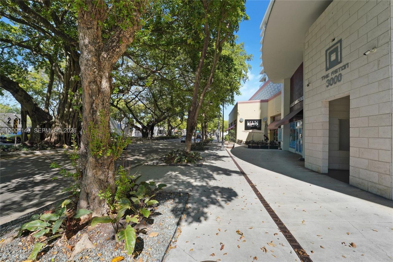 3000 Coral Way, Unit 519, Miami, FL 33145 Photo