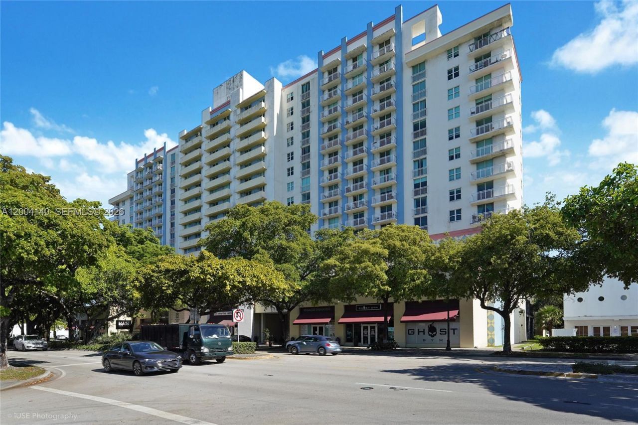 3000 Coral Way, Unit 519, Miami, FL 33145 Photo